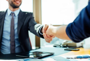 সেলস অ্যান্ড মার্কেটিং এক্সিকিউটিভ [ Sales & Marketing Executive, File Photo ]